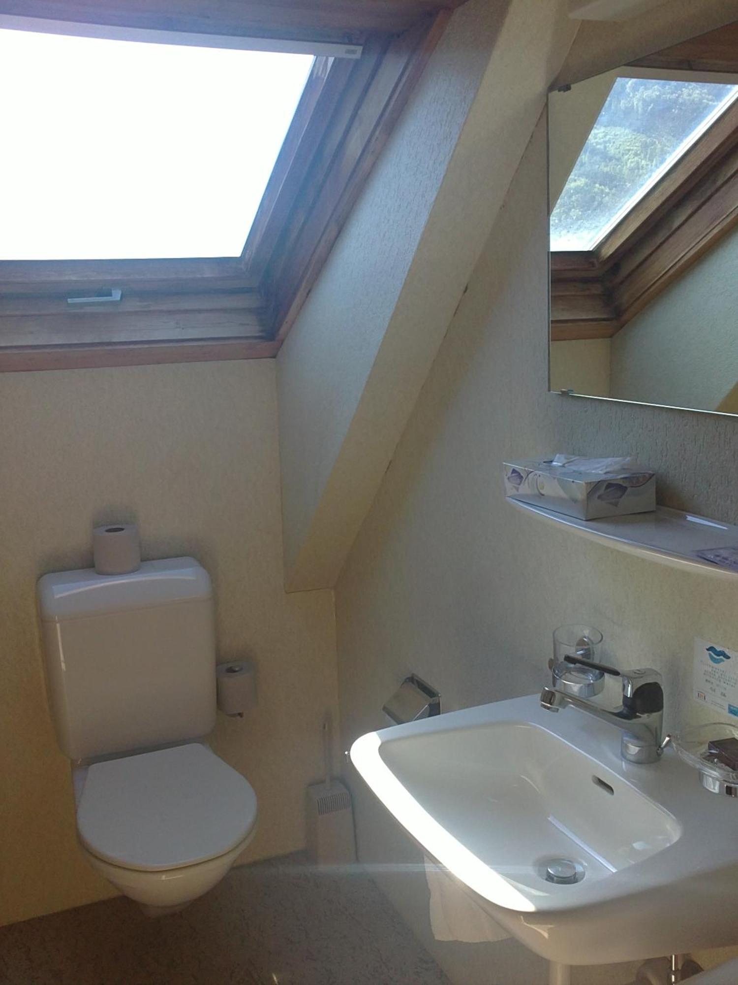 Post Hardermannli Hotel Unterseen Kamer foto