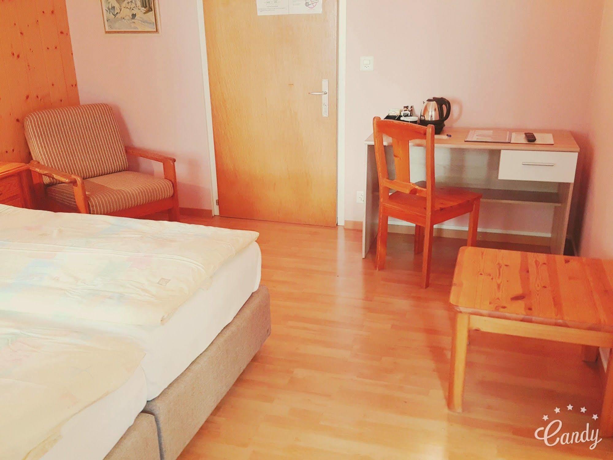 Post Hardermannli Hotel Unterseen Buitenkant foto